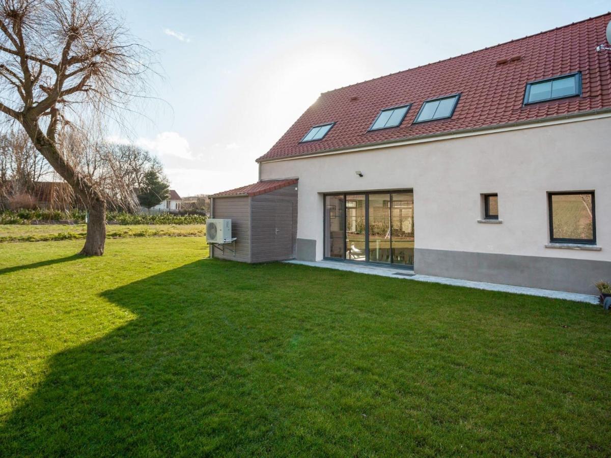 Vintage Holiday Home In Escalles With Garden Стая снимка
